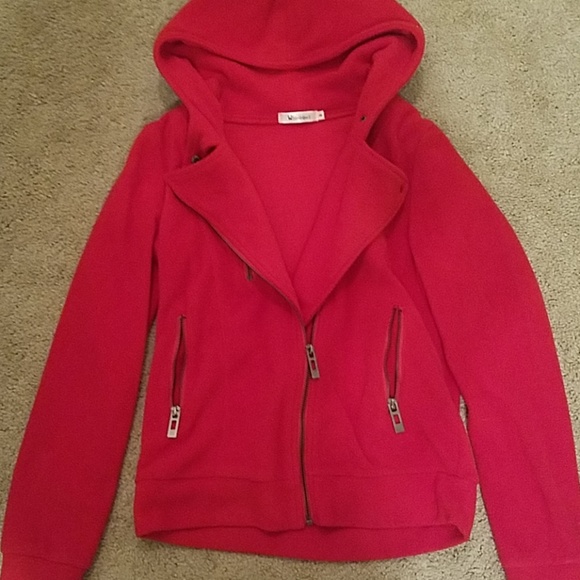 Red fleece fashion jacket - Picture 2 of 6